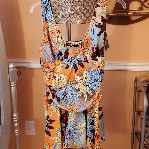 Tankini swimsuit top - Picture 1 of 3